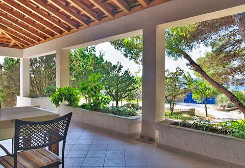 Blue: Sol, Plafond, Sol, Meubles, Chaise, Ombre, Recours, Mobilier De Jardin, Eco Hôtel, Jardin