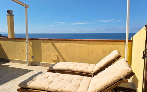 Terrazza sul Golfo: Meubles, Bois, Mobilier De Jardin, Mer, Chaise, Océan, Ombre, Balancelle, Dur, Tache De Bois