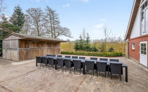 Blaguna - 9Km to the Fjord: Bois, Toit, Ombre, Chalet, Jardin, Aménagement Paysager, Cour, Dur, Clôture, Daylighting