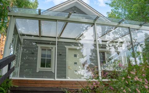 Aurinko Vanaja: Jardin, Verre, Batiments Jardin, Daylighting, Structure En Plein Air, Plante D'Appartement, Cour, Pot De Fleur, Siding, Arrière-Cour