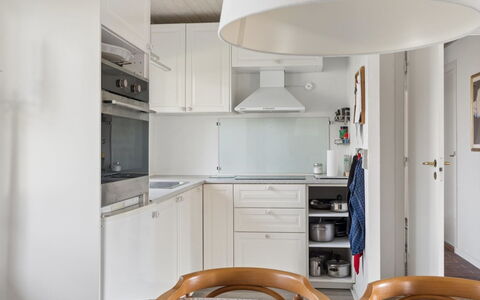 Paale - 395M from the Sea: Meubles, Bois, Design Intérieur, Sol, Sol, Chaise, Pièce, Plafond, Salon, Appartement