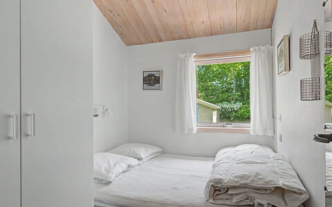 Pascal - 175M from the Sea: Chambre, Mur, Lit, Bois, Design Intérieur, Plafond, Meubles, Drap De Lit, Sol, Literie