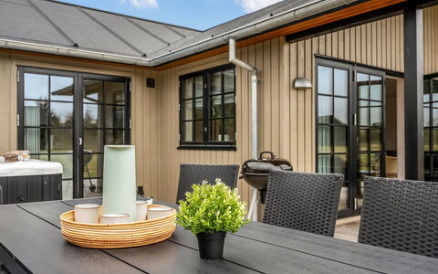 Emin - 2.8Km from the Sea: Meubles, Bois, Design Intérieur, Sol, Sol, Chaise, Pièce, Plafond, Salon, Appartement