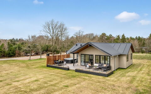 Emin - 2.8Km from the Sea: Meubles, Bois, Design Intérieur, Sol, Sol, Chaise, Pièce, Plafond, Salon, Appartement