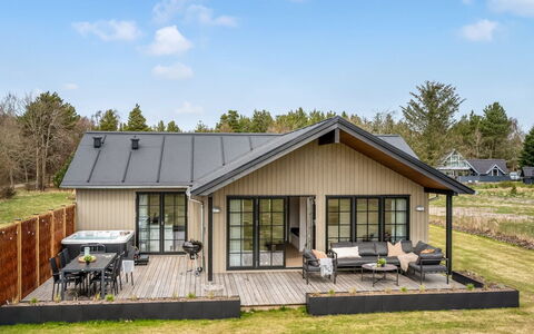Emin - 2.8Km from the Sea: Meubles, Bois, Design Intérieur, Sol, Sol, Chaise, Pièce, Plafond, Salon, Appartement