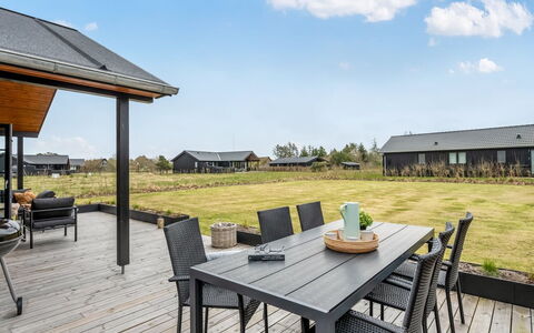 Emin - 2.8Km from the Sea: Meubles, Bois, Design Intérieur, Sol, Sol, Chaise, Pièce, Plafond, Salon, Appartement