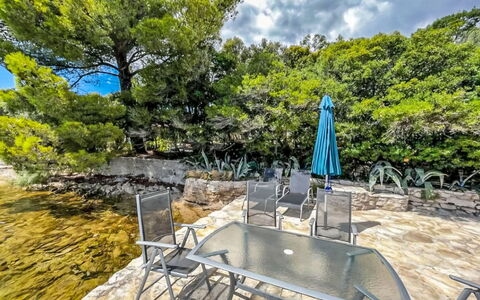 Beach House Suzi: Piscine, Appartement, Recours, Balcon, Condominium, Ombre, Eco Hôtel, Hôtel, Ville Resort