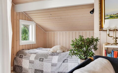 Gro - 250M from the Sea: Bois, Toit, Domicile, Maison, Architecture, Siding, Lot Terre, Chalet, Cabanon, Batiments Jardin