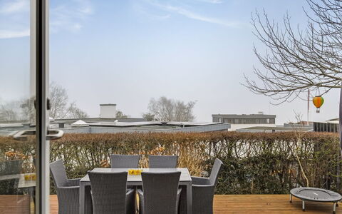 Gro - 250M from the Sea: Bois, Toit, Domicile, Maison, Architecture, Siding, Lot Terre, Chalet, Cabanon, Batiments Jardin
