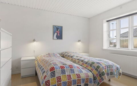 Seved - 440M from the Sea: Chambre, Lit, Plafond, Bois, Design Intérieur, Sol, Sol, Literie, Drap De Lit, Pièce