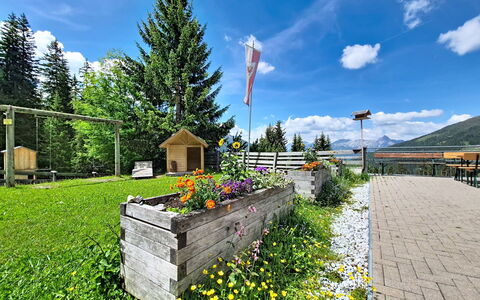 Navis 604: Printemps, Station De Montagne, Chaîne De Montagnes, Jardin, Vallée, Aménagement Paysager, Alpes, Mélèze, Clôture