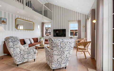 Delan - 650M from the Sea: Design Intérieur, Meubles, Sol, Sol, Plafond, Domicile, Canapé, Salon, Pièce, Éclairage