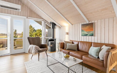 Caranus - 120M from the Sea: Design Intérieur, Bois, Meubles, Sol, Plafond, Salon, Canapé, Domicile, Sol, Parquet