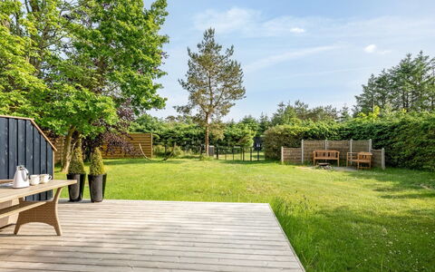 Nikica - from the Sea: Bois, Jardin, Arbuste, Lot Terre, Dur, Ombre, Planche, Parquet, Pelouse, Plate-Forme