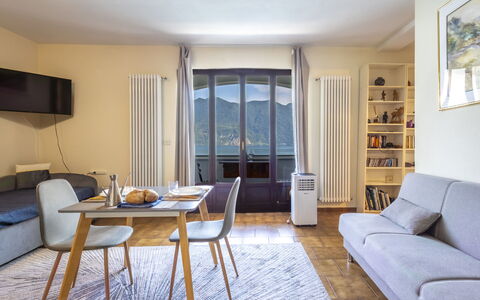 Leonard Lake: Design Intérieur, Meubles, Sol, Pièce, Bois, Sol, Appartement, Domicile, Canapé, Éclairage