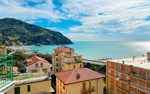 Studio Piccolo al Verticale - Levanto: Zone Résidentielle, Colline, Cotiers Et Relief Océaniques, Mer, Établissements Humains, Côte, Balcon, Appartement, Station De Montagne, Banlieue
