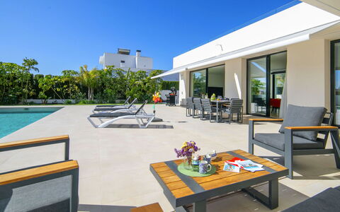 Pouw: Recours, Piscine, Hôtel, Ville Resort, Station Balnéaire, Hacienda, Thermes, Tropiques, Villa