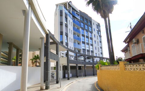 Melior 1: Recours, Piscine, Hôtel, Ville Resort, Station Balnéaire, Hacienda, Thermes, Tropiques, Villa