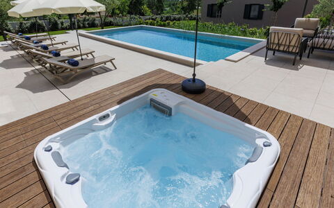 Sola: Piscine, Loisir, Luminaire Plomberie, Baignoire, Composite, Jacuzzi, Recours, Vacances, Mobilier De Jardin