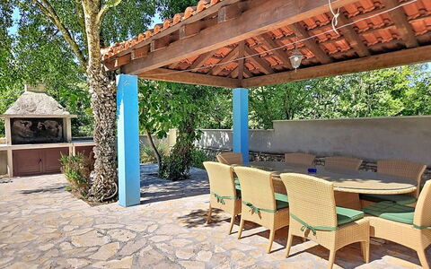 Lino: Meubles, Mobilier De Jardin, Ombre, Chaise, Recours, Piscine, Tableau De Plein Air, Structure En Plein Air, Eco Hôtel, Arrière-Cour