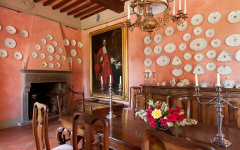 Castello di Cabbiavoli: Meubles, Design Intérieur, Mur, Table, Éclairage, Plafond, Pièce, Cadre, Chaise, Salle À Manger
