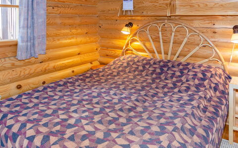 Honkakoli 9 2: Bois, Chambre, Drap De Lit, Lit, Literie, Tache De Bois, Plafond, Dur, Linge, Cadre De Lit