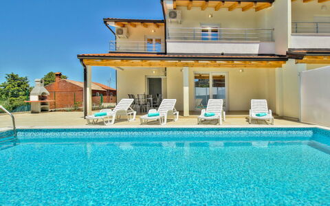 Mare: Bleu, Piscine, Recours, Loisir, Mobilier De Jardin, Biens, Ombre, Eco Hôtel, Villa, Balcon