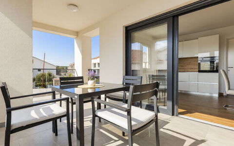 Petra: Design Intérieur, Sol, Appartement, Sol, Plafond, Condominium, Balcon, Accueil Porte, Chaise, Ombre