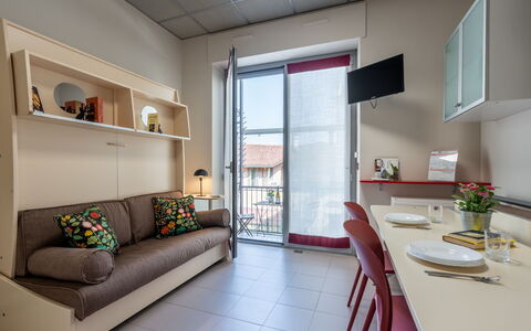 Alba 46: Appartement, Pièce, Chaise, Chambre, Placard