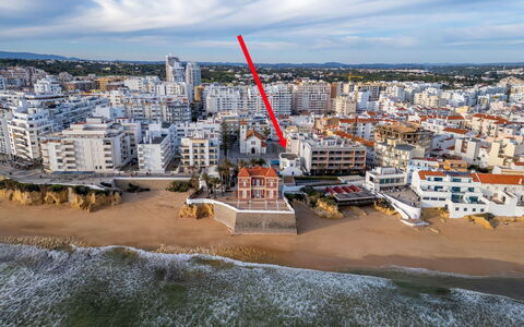 Ninho Do Mar: Façade, Toit, Énergie Solaire, Ombre, Énergie Solaire, Cabanon, Siding