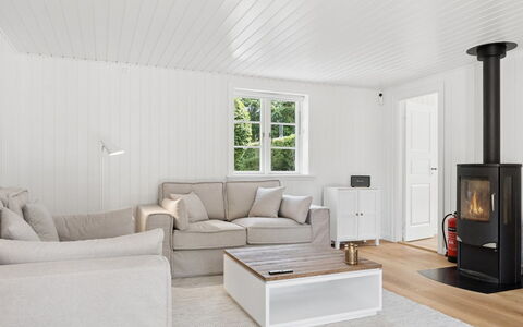 Har - 685M from the Sea: Sol, Design Intérieur, Sol, Meubles, Canapé, Bois, Salon, Parquet, Plafond, Pièce