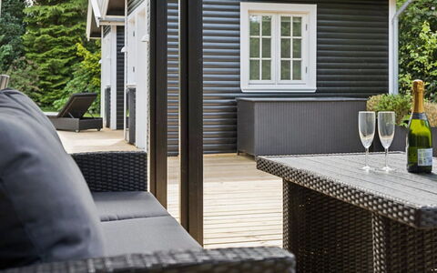 Har - 685M from the Sea: Bois, Porche, Meubles, Mobilier De Jardin, Plate-Forme, Composite, Chaise, Dur, Ombre, Tableau De Plein Air