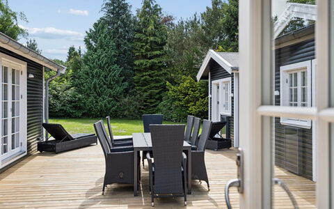 Har - 685M from the Sea: Bois, Porche, Domicile, Porte, Mobilier De Jardin, Meubles, Plate-Forme, Chaise, Chalet, Tableau De Plein Air