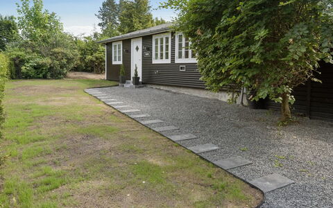 Har - 685M from the Sea: Maison, Arbuste, Domicile, Zone Résidentielle, Chalet, Toit, Couverture De Sol, Jardin, Siding, Passerelle