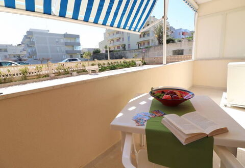 Alice: Appartement, Meubles, Mobilier De Jardin, Balcon, Chaise, Condominium, Ombre, Store, Plante D'Appartement