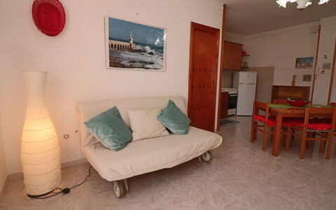 Myriam: Meubles, Sol, Design Intérieur, Sol, Pièce, Appartement, Salon, Canapé, Chaise