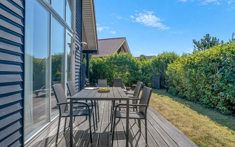 Safina - 1Km from the Sea: Bois, Planche, Plate-Forme, Dur, Ombre, Boardwalk, Porche, Tache De Bois, Siding, Passerelle