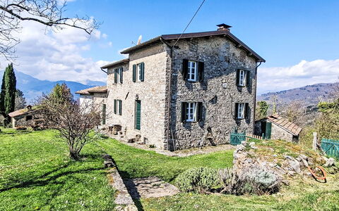 Il Colle di Tiglio: Bâtiment, Fenêtre, Maison, Domicile, Chalet, Zone Rurale, Toit, Lot Terre, Établissements Humains