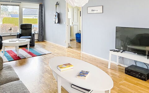 Tallkotten: Meubles, Design Intérieur, Sol, Sol, Plafond, Pièce, Appartement, Salon, Domicile, Éclairage