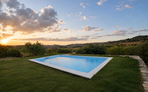 Villa Margi: Bleu, Piscine, Ferme
