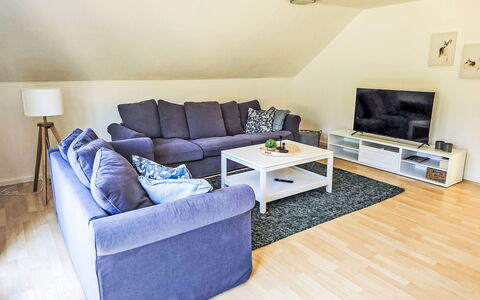 Reitstallweg: Meubles, Canapé, Sol, Design Intérieur, Salon, Sol, Pièce, Domicile, Éclairage
