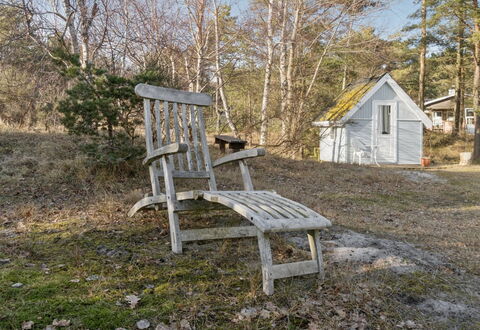 Adde - 150M from the Sea: Bois, Meubles, Mobilier De Jardin, Chalet, Brindille, Arrière-Cour, Jardin, Chaise, Cour, Aménagement Paysager
