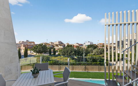 Azure Terras Private Rooftop Spa: Zone Résidentielle, Design Urbain, Appartement, Balcon, Biens, Piscine, Ombre, Aménagement Paysager, Villa, Eco Hôtel