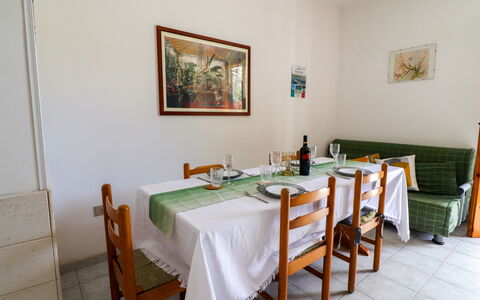 Amanda: Meubles, Sol, Design Intérieur, Sol, Bois, Table, Table Cuisine Et Salle A Manger, Salle À Manger, Chaise, Pièce
