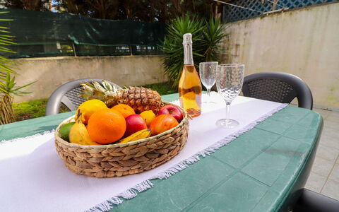 Amanda: Fruit, Vaisselle, Meubles, Aliments, Produire, Table, Serveware, Ingrédient, Nappe De Table