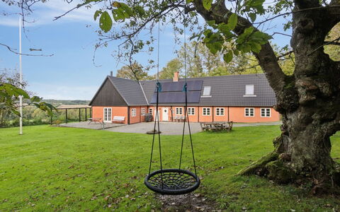 Sigbritt - 3.7Km from the Sea: Meubles, Bois, Design Intérieur, Sol, Sol, Chaise, Pièce, Plafond, Salon, Appartement