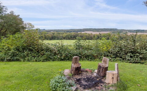 Sigbritt - 3.7Km from the Sea: Herbe, Prairie, Arbuste, Communauté Des Plantes, Lot Terre, Jardin, Tronc, Couverture De Sol