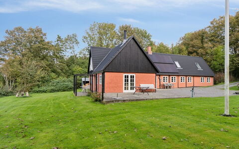Sigbritt - 3.7Km from the Sea: Herbe, Toit, Arbuste, Maison, Chalet, Lot Terre, Domicile, Pelouse, Plaine, Jardin