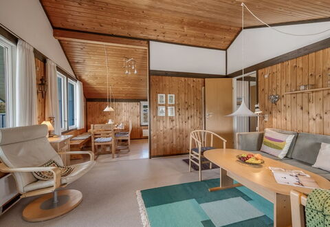 Flory - 400M from the Sea: Design Intérieur, Sol, Plafond, Bois, Sol, Meubles, Luminaire, Pièce, Domicile, Salon