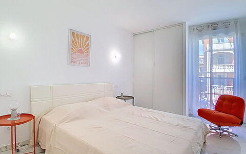 Blue Wave: Meubles, Design Intérieur, Sol, Sol, Bois, Chambre, Lit, Pièce, Plafond, Domicile